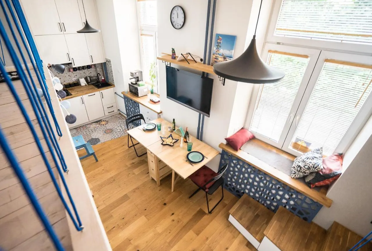 Oomph Warsaw Central Premium Apartments