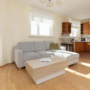 Belgradzka By Renters Apartament